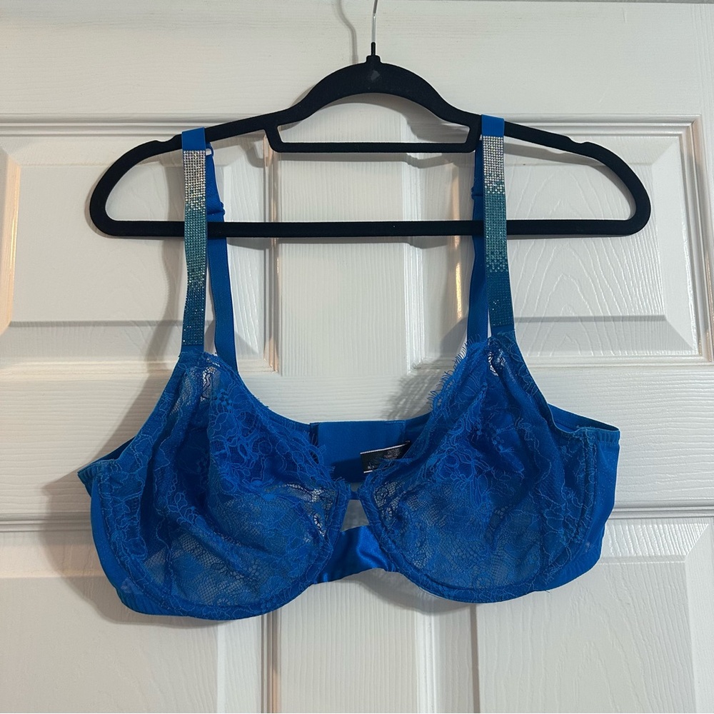 Victoria’s Secret angel lace bra - 38C - rhinestone strap